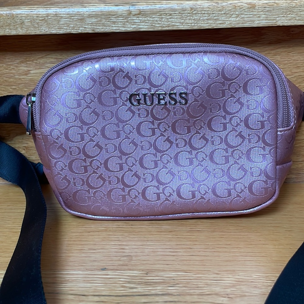 2/$25 GUESS Beltbag